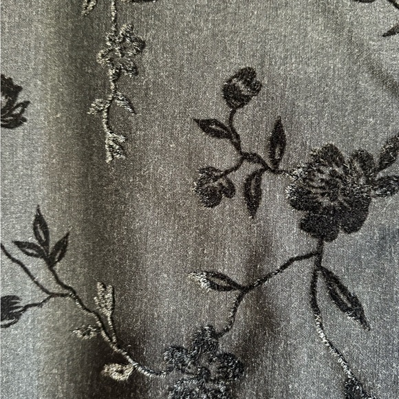 NWT Evolution sz1 black with velvet floral details and sm side slit on bottom - Picture 6 of 9